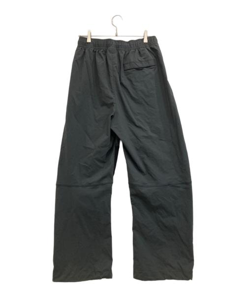 NIKE（ナイキ）NIKE (ナイキ) オープンヘムパンツ グレー サイズ:Mの古着・服飾アイテム