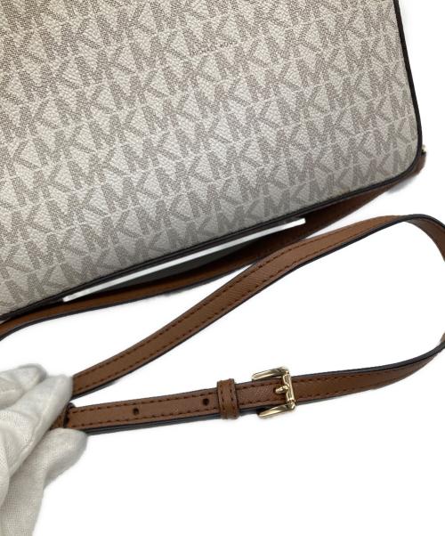 MICHAEL KORS（マイケル・コース）MICHAEL KORS (マイケル・コース) ショルダーバッグ ベージュの古着・服飾アイテム