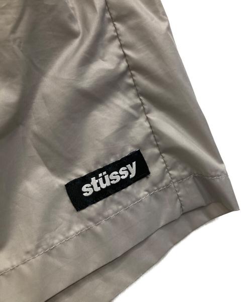 stussy（ステューシー）stussy (ステューシー) ハーフパンツ シルバー サイズ:XSの古着・服飾アイテム