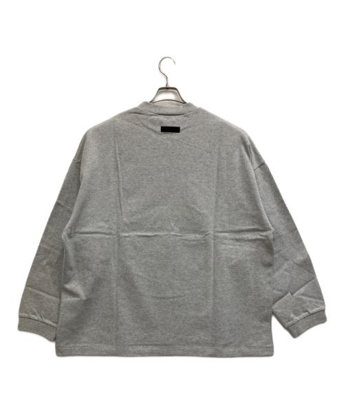 FOG ESSENTIALS（フィアオブゴッド エッセンシャル）FOG ESSENTIALS (フィアオブゴッド エッセンシャル) ロングスリーブカットソー グレー サイズ:Mの古着・服飾アイテム
