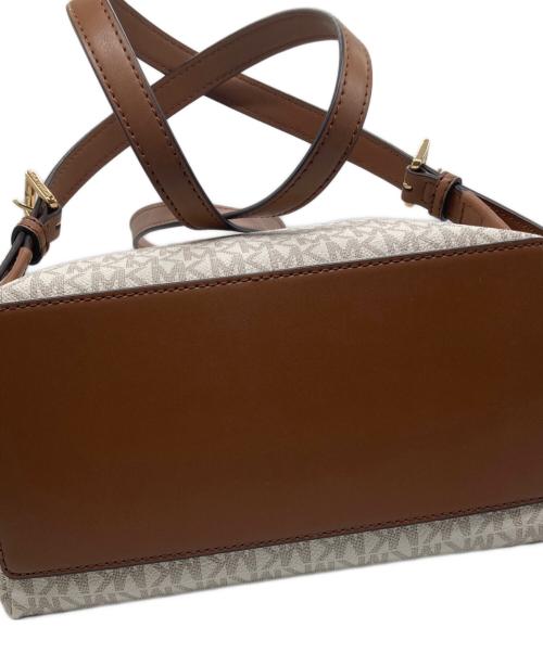MICHAEL KORS（マイケル・コース）MICHAEL KORS (マイケル・コース) ABBEY BACKPACK／リュック ホワイトの古着・服飾アイテム