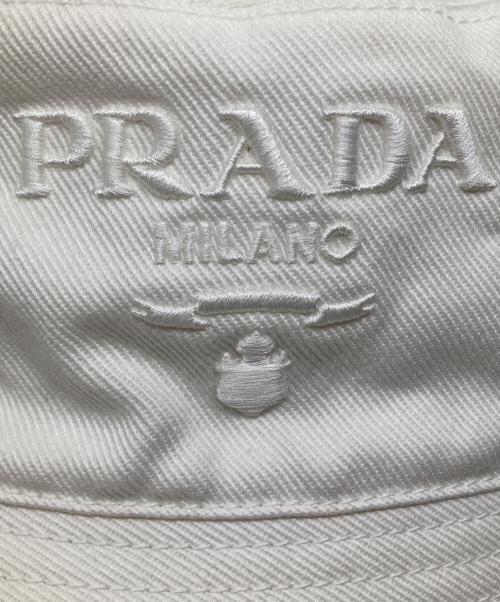 PRADA（プラダ）PRADA (プラダ) バケットハット ホワイト サイズ:Sの古着・服飾アイテム