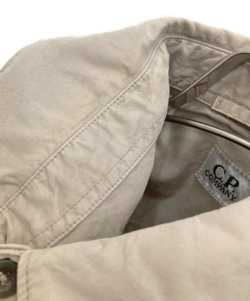 C.P COMPANY（シーピーカンパニー）C.P COMPANY (シーピーカンパニー) 比翼シャツ ベージュ サイズ:3の古着・服飾アイテム