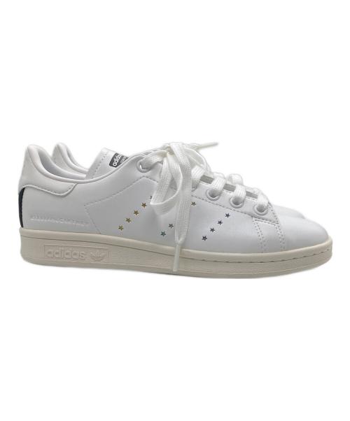 adidas（アディダス）adidas (アディダス) ローカットスニーカー ホワイト サイズ:22 未使用品の古着・服飾アイテム
