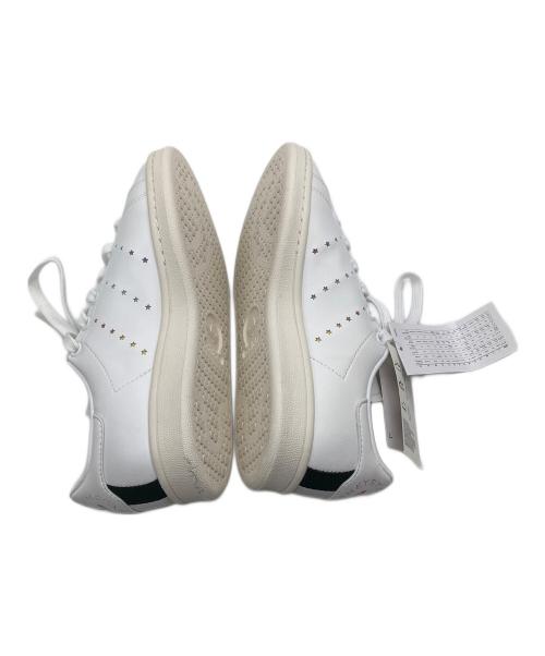 adidas（アディダス）adidas (アディダス) ローカットスニーカー ホワイト サイズ:22 未使用品の古着・服飾アイテム