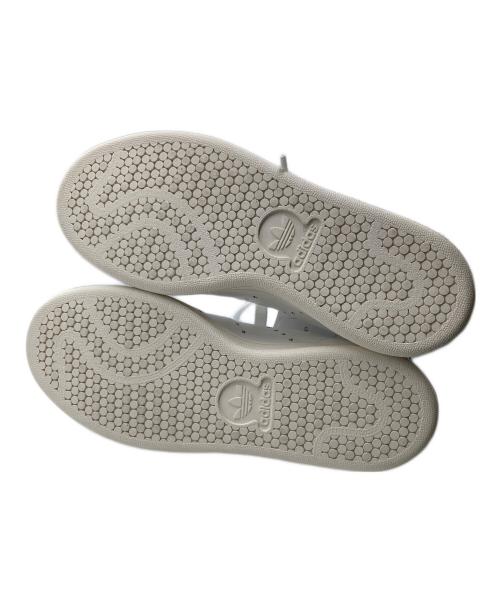 adidas（アディダス）adidas (アディダス) ローカットスニーカー ホワイト サイズ:22 未使用品の古着・服飾アイテム