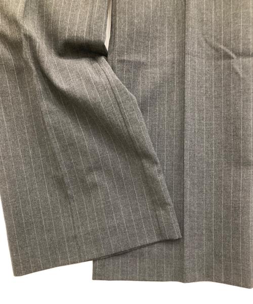 Spick and Span（スピック＆スパン）Spick and Span (スピック＆スパン) ピンストライプノータックストレートパンツ グレー サイズ:36 未使用品の古着・服飾アイテム