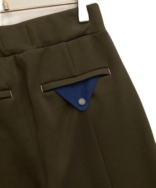 OMMO（オーエムエムオー）OMMO (オーエムエムオー) FRONT TUCK SEMI TAPERED PT オリーブ サイズ:38の古着・服飾アイテム