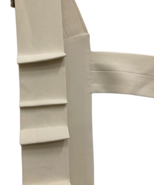 OMMO（オーエムエムオー）OMMO (オーエムエムオー) TUCK SHOULDER BELT PT アイボリー サイズ:38の古着・服飾アイテム