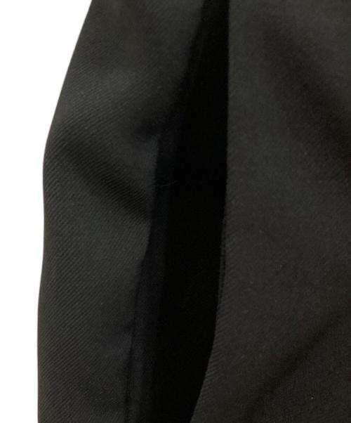 OMMO（オーエムエムオー）OMMO (オーエムエムオー) TUCK SHOULDER BELT PT ブラック サイズ:38の古着・服飾アイテム