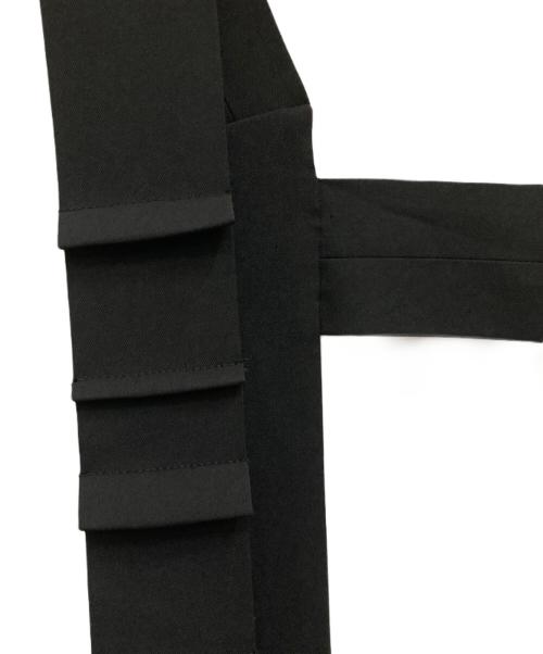 OMMO（オーエムエムオー）OMMO (オーエムエムオー) TUCK SHOULDER BELT PT ブラック サイズ:36の古着・服飾アイテム