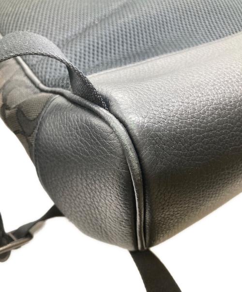 COACH（コーチ）COACH (コーチ) シグネチャー トンプソン ジャガード ヴァーシティ ストライプ バックパック ブラックの古着・服飾アイテム