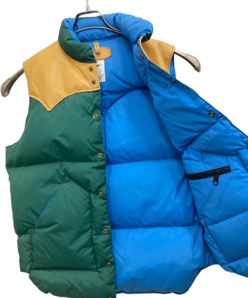 Rocky Mountain FeatherBed（ロッキーマウンテンフェザーベッド）Rocky Mountain Featherbed (ロッキーマウンテンフェザーベッド) ダウンベスト ベージュ×グリーン サイズ:SIZE 40の古着・服飾アイテム