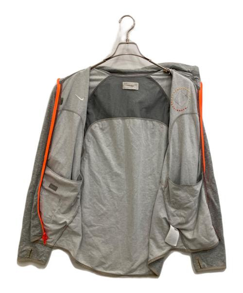 NIKE（ナイキ）NIKE (ナイキ) F.C.R.B. (エフシーレアルブリストル) パーカー グレー サイズ:Mの古着・服飾アイテム