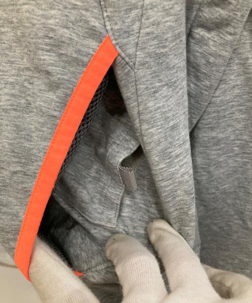 NIKE（ナイキ）NIKE (ナイキ) F.C.R.B. (エフシーレアルブリストル) パーカー グレー サイズ:Mの古着・服飾アイテム