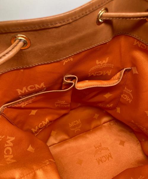 MCM（エムシーエム）MCM (エムシーエム) 巾着ショルダーバッグ ブラウンの古着・服飾アイテム