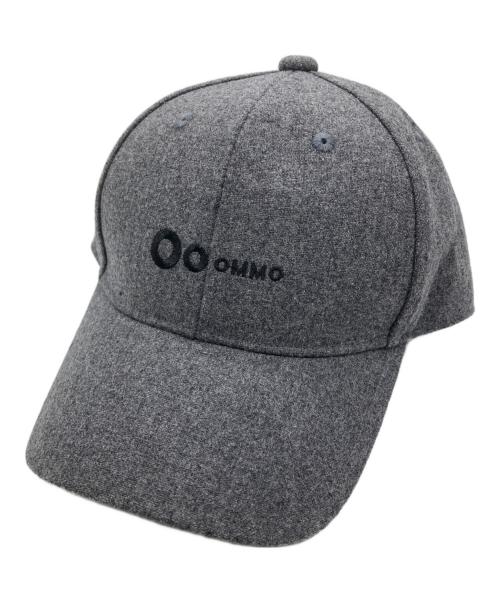 OMMO（オーエムエムオー）OMMO (オーエムエムオー) LOGO CAP グレーの古着・服飾アイテム