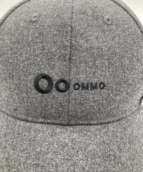 OMMO（オーエムエムオー）OMMO (オーエムエムオー) LOGO CAP グレーの古着・服飾アイテム