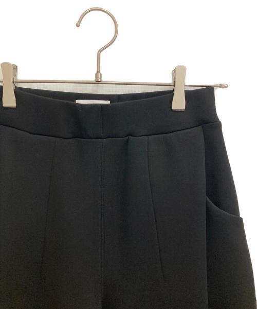 OMMO（オーエムエムオー）OMMO (オーエムエムオー) FRONT TUCK SEMI TAPERED PT ブラック サイズ:38の古着・服飾アイテム