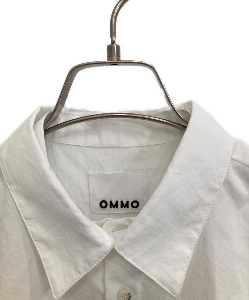 OMMO（オーエムエムオー）OMMO (オーエムエムオー) 2WAY TUCK LAYERED SHIRT ホワイト サイズ:FREEの古着・服飾アイテム