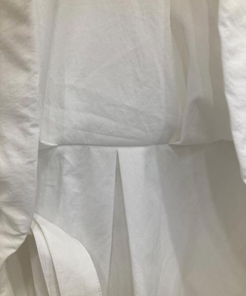 OMMO（オーエムエムオー）OMMO (オーエムエムオー) 2WAY TUCK LAYERED SHIRT ホワイト サイズ:FREEの古着・服飾アイテム