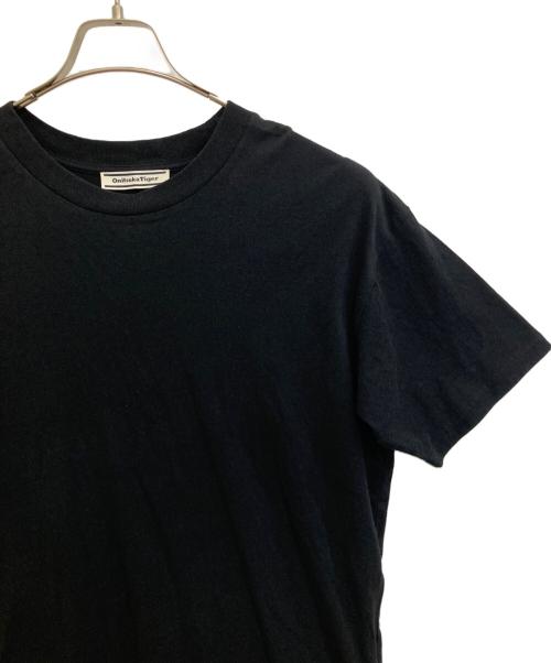 Onitsuka Tiger（オニツカタイガー）Onitsuka Tiger (オニツカタイガー) ラバーロゴTシャツ ブラック サイズ:Ｓの古着・服飾アイテム