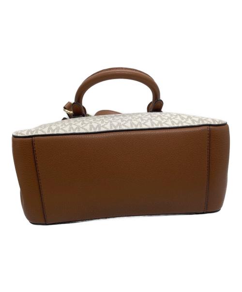 MICHAEL KORS（マイケルコース）MICHAEL KORS (マイケルコース) ショルダーバッグ ホワイトの古着・服飾アイテム