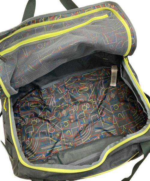 Patagonia（パタゴニア）Patagonia (パタゴニア) Black Hole Duffel 55L カーキの古着・服飾アイテム