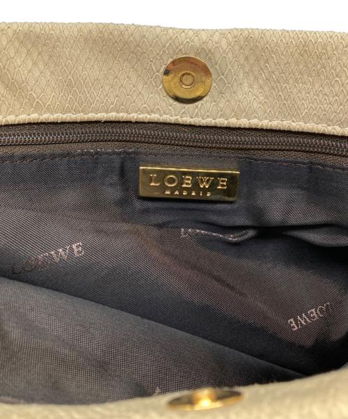 LOEWE（ロエベ）LOEWE (ロエベ) ショルダーバッグ アイボリーの古着・服飾アイテム