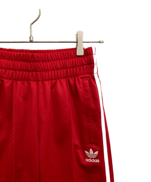adidas（アディダス）adidas (アディダス) ブーツカットトラックパンツ レッド サイズ:Mの古着・服飾アイテム
