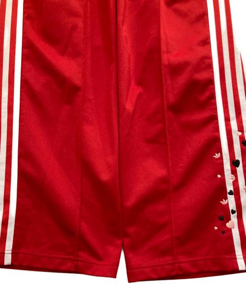 adidas（アディダス）adidas (アディダス) ブーツカットトラックパンツ レッド サイズ:Mの古着・服飾アイテム