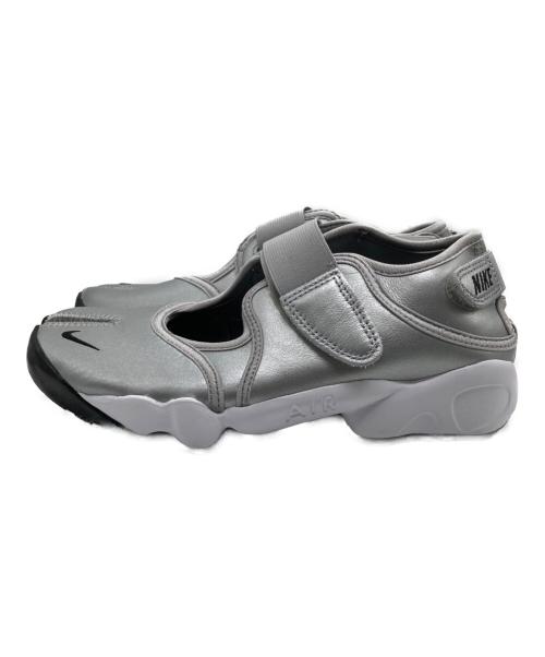 NIKE（ナイキ）NIKE (ナイキ) Nike Air Rift シルバー サイズ:23 未使用品の古着・服飾アイテム
