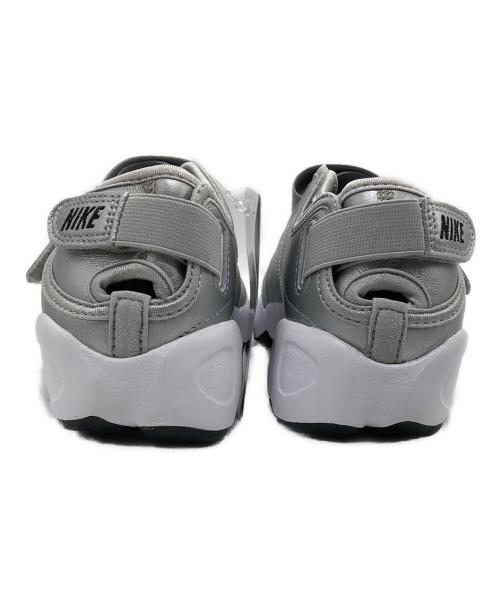 NIKE（ナイキ）NIKE (ナイキ) Nike Air Rift シルバー サイズ:23 未使用品の古着・服飾アイテム