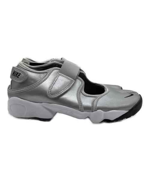 NIKE（ナイキ）NIKE (ナイキ) Nike Air Rift シルバー サイズ:23 未使用品の古着・服飾アイテム