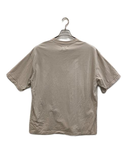 Saturdays NYC（サタデーズ ニューヨークシティ）Saturdays NYC (サタデーズ ニューヨークシティ) Tシャツ ベージュ サイズ:Ｌ 未使用品の古着・服飾アイテム