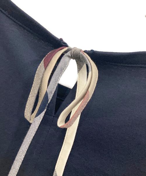 BLUE LABEL CRESTBRIDGE（ブルーレーベルクレストブリッジ）BLUE LABEL CRESTBRIDGE (ブルーレーベルクレストブリッジ) スリーブコンシャスカットソー ネイビー サイズ:38の古着・服飾アイテム