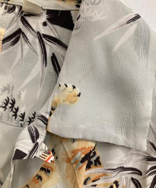 Sun Surf（サンサーフ）Sun Surf (サンサーフ) TIGER&BAMBOOアロハシャツ グレー サイズ:Mの古着・服飾アイテム