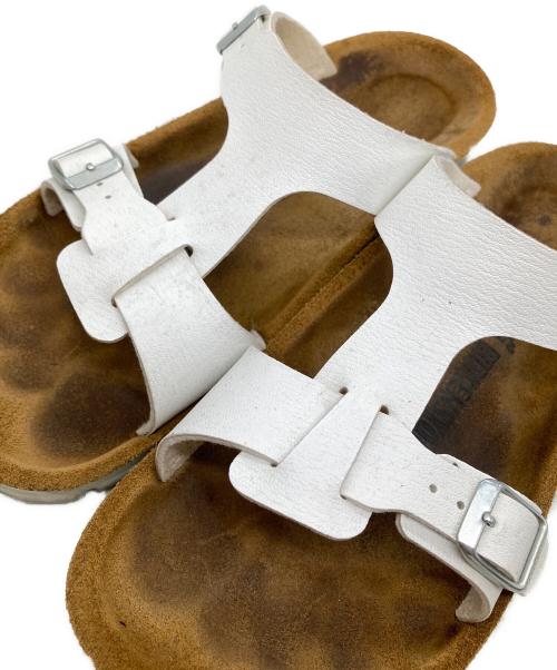 BIRKENSTOCK（ビルケンシュトック）BIRKENSTOCK (ビルケンシュトック) Saragossa/サンダル ホワイト サイズ:24の古着・服飾アイテム