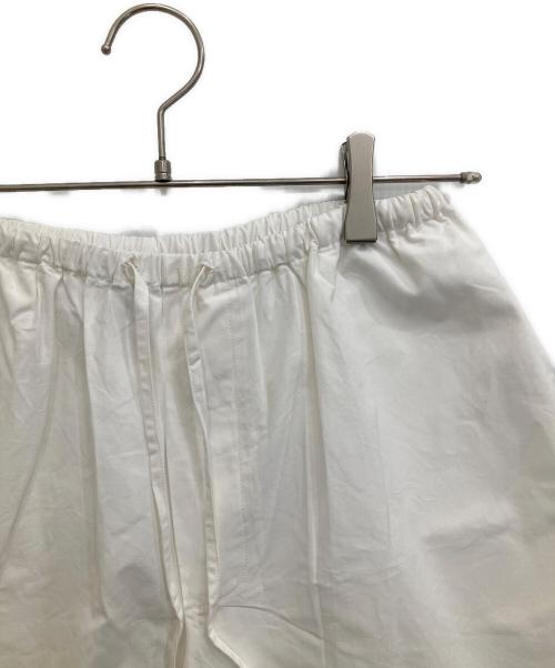 BASERANGE（ベースレンジ）BASERANGE (ベースレンジ) KOLLA SHORTS ホワイト サイズ:ＸＳの古着・服飾アイテム