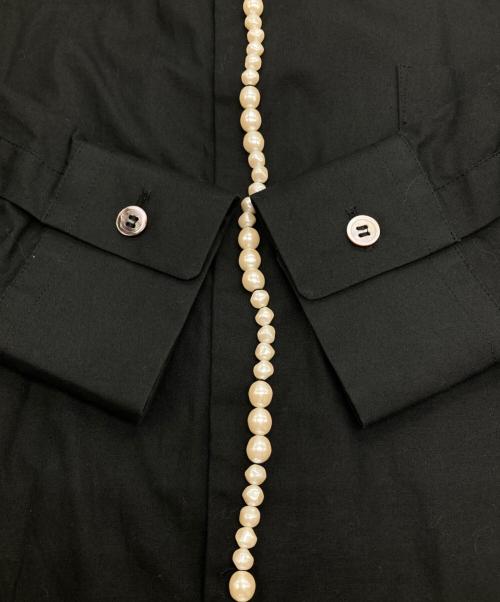 tricot COMME des GARCONS（トリココムデギャルソン）tricot COMME des GARCONS (トリココムデギャルソン) 装飾パールシャツ ブラック サイズ:Sの古着・服飾アイテム