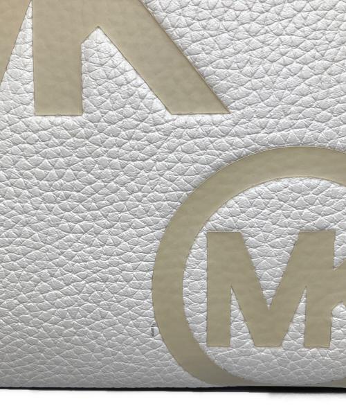 MICHAEL KORS（マイケルコース）MICHAEL KORS (マイケルコース) MIRELLAスモールクロスボディバッグ ベージュの古着・服飾アイテム
