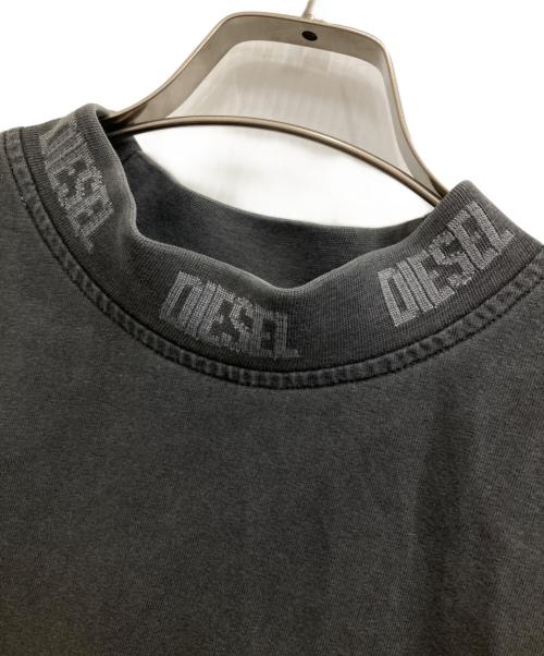 DIESEL（ディーゼル）DIESEL (ディーゼル) モックネックTシャツ グレー サイズ:Mの古着・服飾アイテム