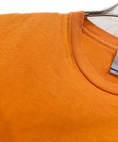 stussy（ステューシー）stussy (ステューシー) プリントTシャツ オレンジ サイズ:Mの古着・服飾アイテム