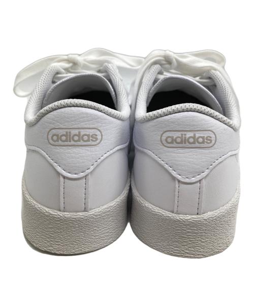 adidas（アディダス）adidas (アディダス) ローカットスニーカー ホワイト サイズ:23の古着・服飾アイテム