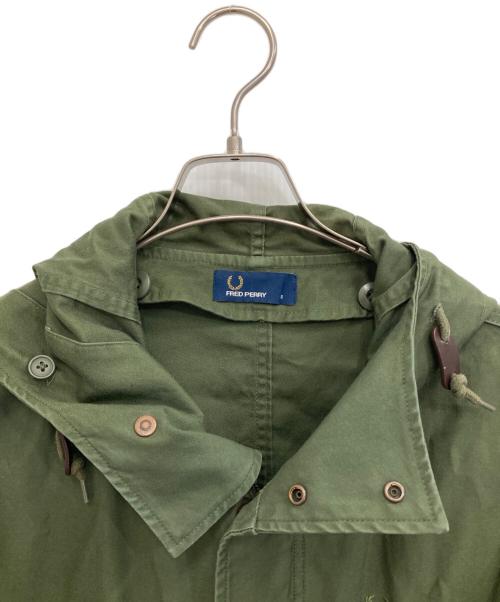 FRED PERRY（フレッドペリー）FRED PERRY (フレッドペリー) ミリタリーコート グリーン サイズ:Ｓの古着・服飾アイテム