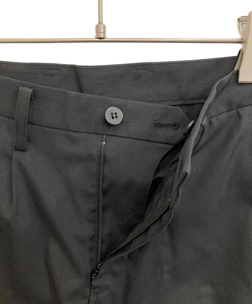 ISSEY MIYAKE MEN（イッセイミヤケメン）ISSEY MIYAKE MEN (イッセイミヤケメン) エアプリーツパンツ ブラック サイズ:不明の古着・服飾アイテム