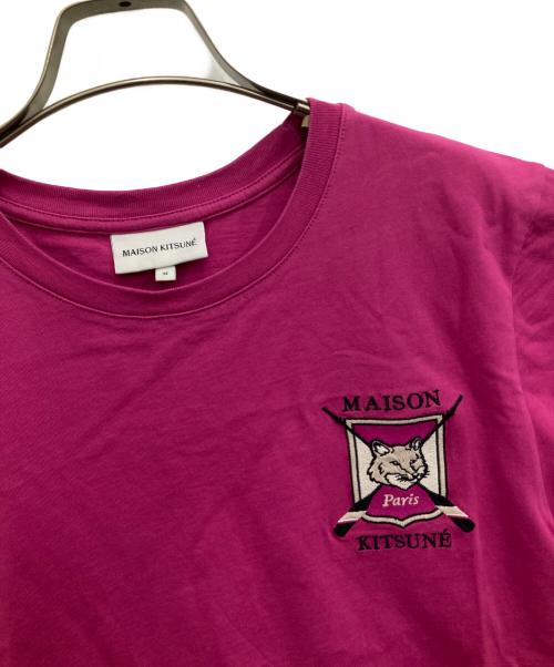 maison kitsune（メゾンキツネ）MAISON KITSUNE (メゾンキツネ) 刺繍ロゴtシャツ ピンク サイズ:Mの古着・服飾アイテム