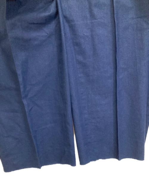 ISSEY MIYAKE（イッセイミヤケ）ISSEY MIYAKE (イッセイミヤケ) タックパンツ ネイビー サイズ:Mの古着・服飾アイテム