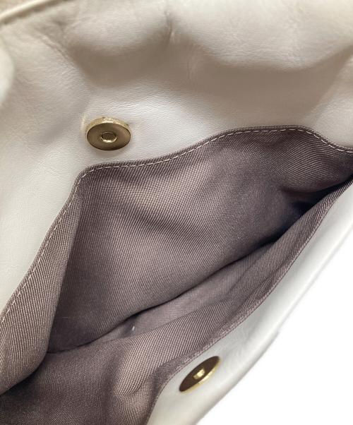 BROOKLYNCHARM（ブルックリンチャーム）BROOKLYNCHARM (ブルックリンチャーム) EAR (イア) ショルダーバッグ ホワイトの古着・服飾アイテム