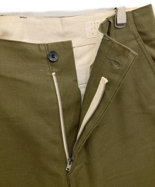 KURO（クロ）KURO (クロ) FABRIC SEWING WASH オリーブ サイズ:SIZE 34の古着・服飾アイテム